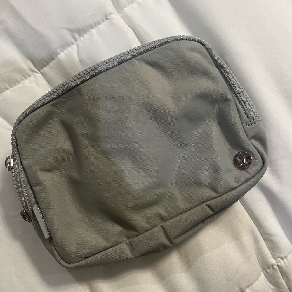 Silver/Gray lululemon belt bag 2L worn once